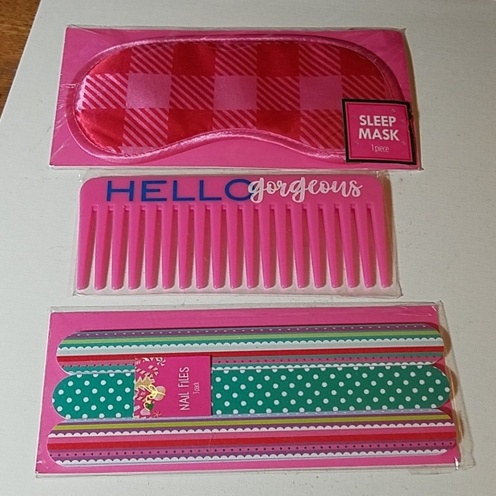 Tolietry Set of 3 Items